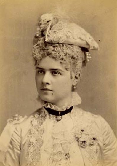 Miss May (Edith)